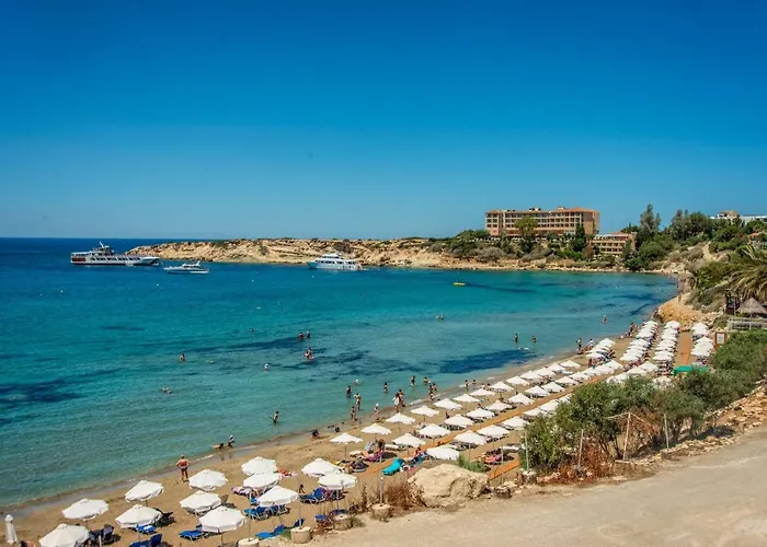 فيلة Angela Coral By