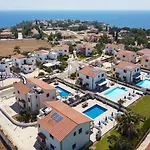Villa Angela Coral By