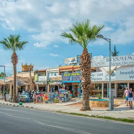 Angela Coral By * פאהיה