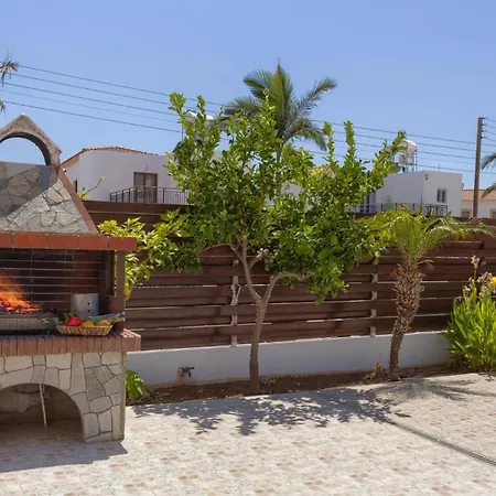 Angela Coral By * Pégeia