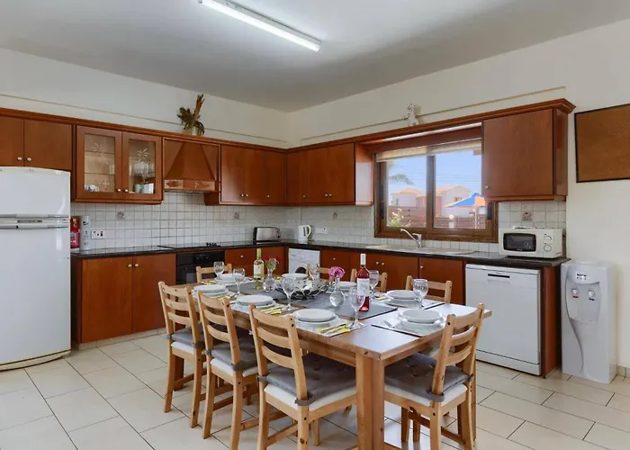 Angela Coral By * Pégeia